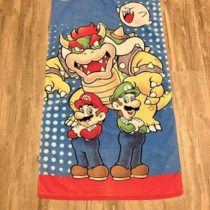 Super Mario Beach Towel 2012 Nintendo 52” x 28”
